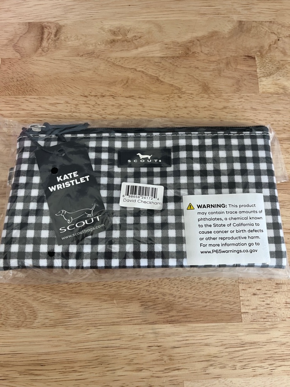 Scout Kate Wristlet in Black & White Gingham. NWT
